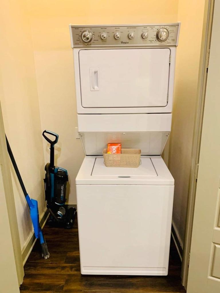 Downtown Apt Free Parking - Pool - Gym - Fully Kitchen Houston Kültér fotó